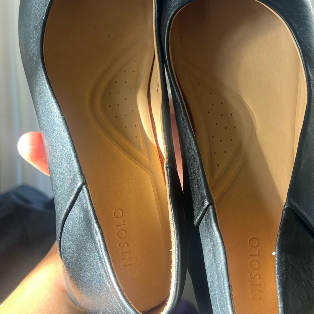 Nisolo Black Women's leather pumps 9.5